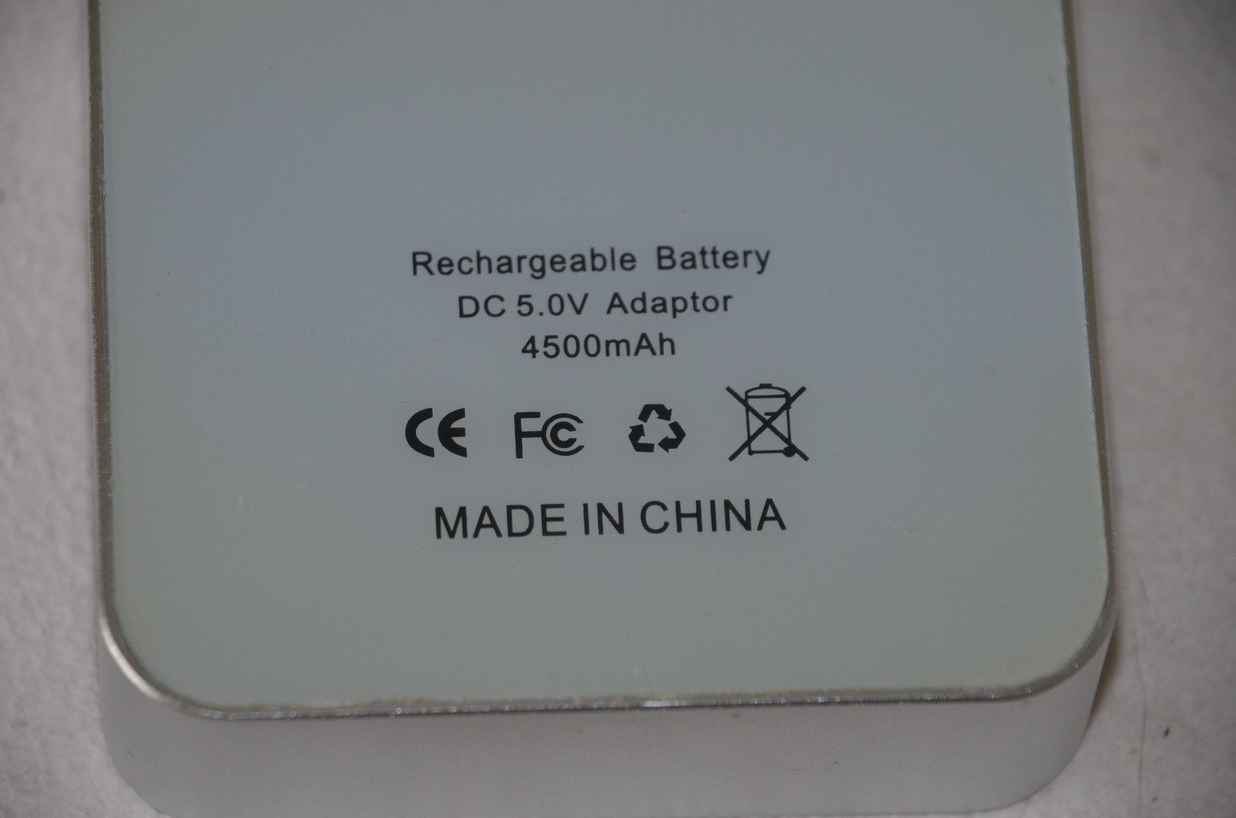 Batterie: Powerbank 4500mAh H.Moser & Cie – Usato da Collonges venduto da arashee 4
