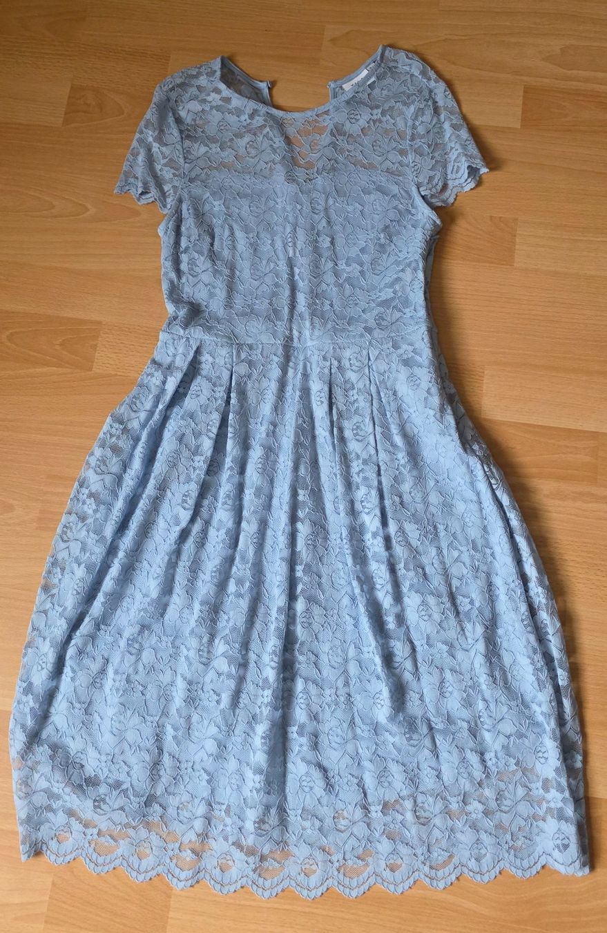 Vila Vestiti: Festliches Kleid – Usato da Oberiberg venduto da mon_q7c2