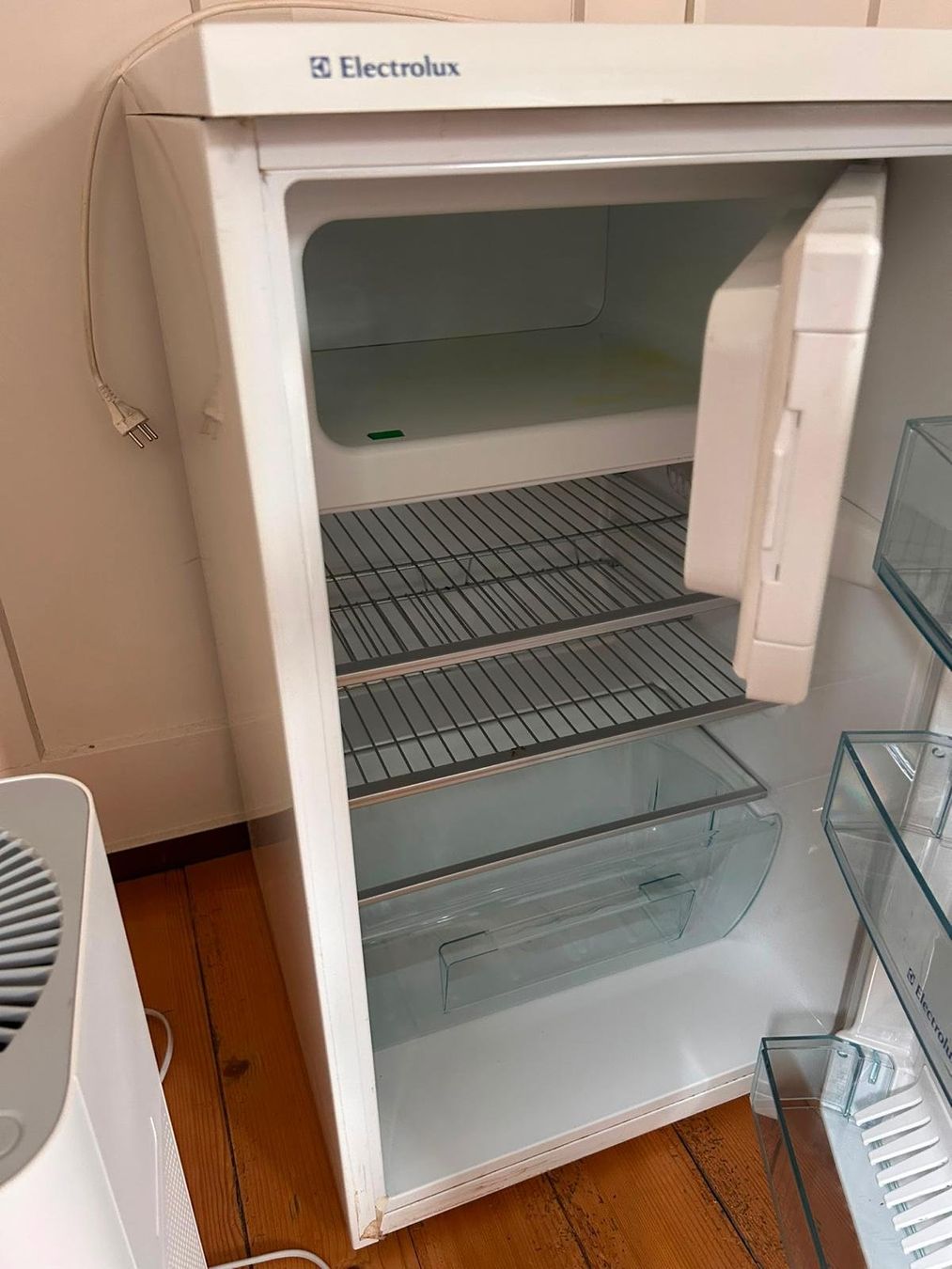 Electrolux Frigoriferi: Electrolux Kühlschrank mit Gefrierfach – Usato da Küsnacht ZH venduto da joe_v6z5 1