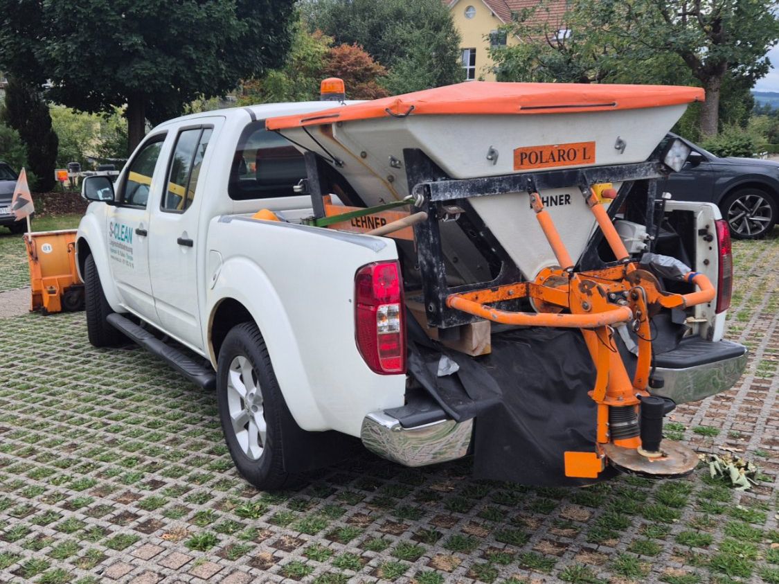 Zaugg Sgombero neve: Nissan Navarra – Usato da Hauptwil venduto da ms6_x9gg 4