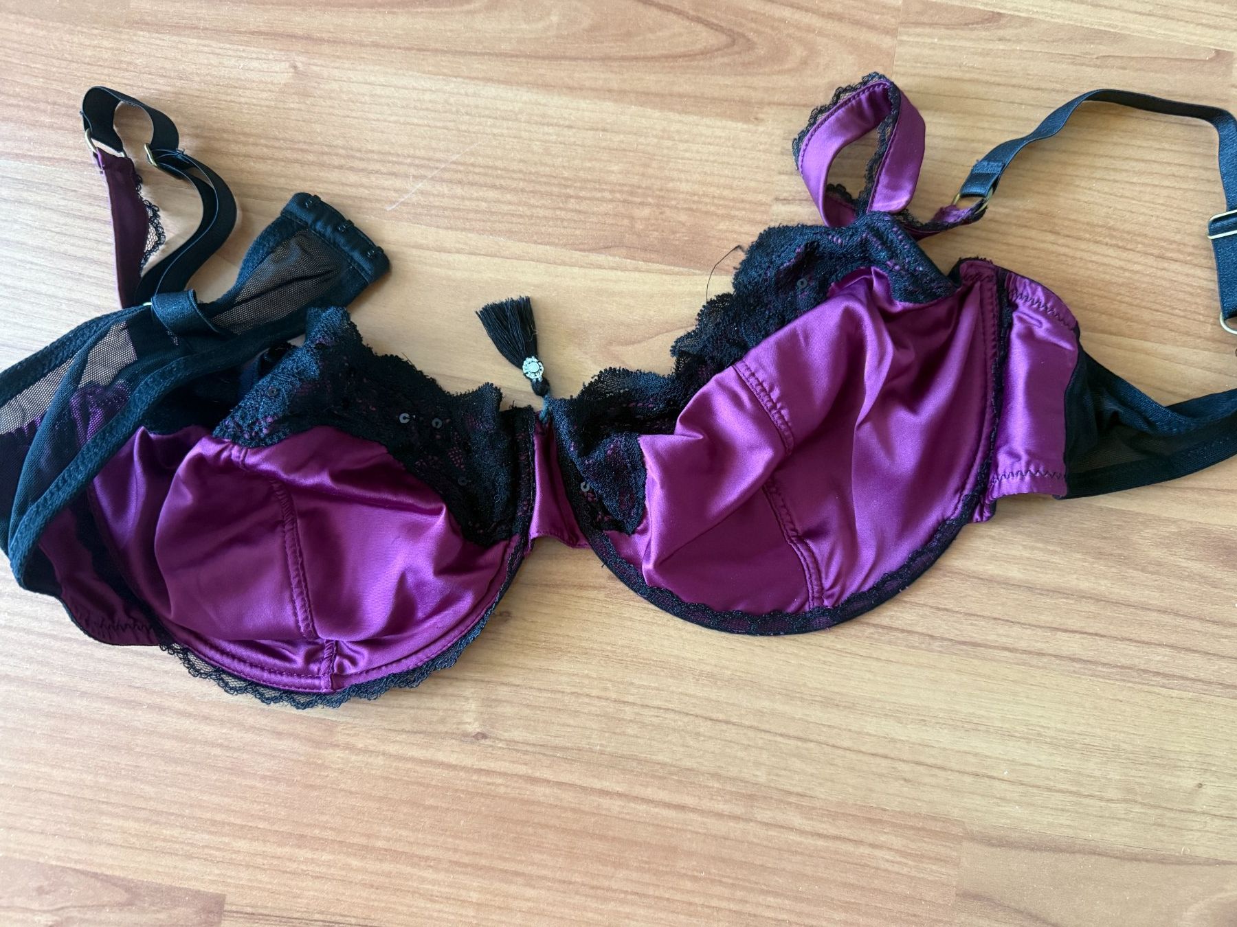 Sonstige Unterwäsche: BH D95 – Gebraucht aus Wängi von squirrelwoman