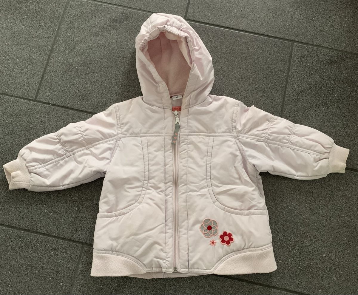 Vestes & Manteaux: Süsse Winterjacke Gr. 86 – D'occasion à Hünenberg See par spartakus02