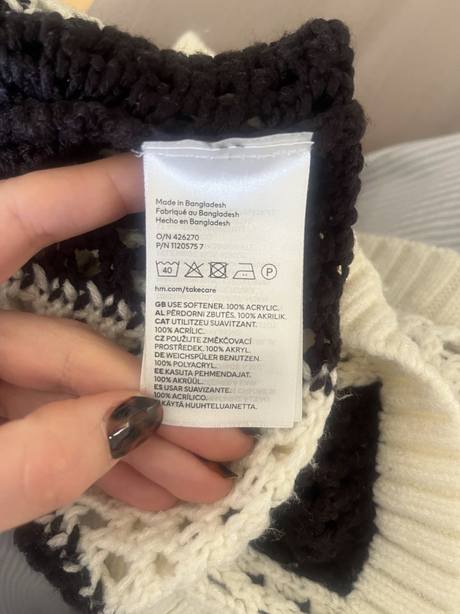 H&M Giacche: Gestrickter Cardigan, Schwarz-Weiss gestreift – Usato da Luzern venduto da janine_l 2