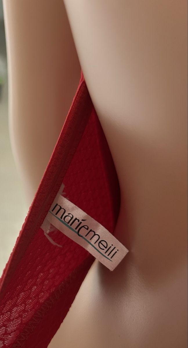 Costumi da bagno & Bikini: Stunning Red Ruffle Bikini - Perfect for Summer Days! – Usato da Saland venduto da ele_vc96 3