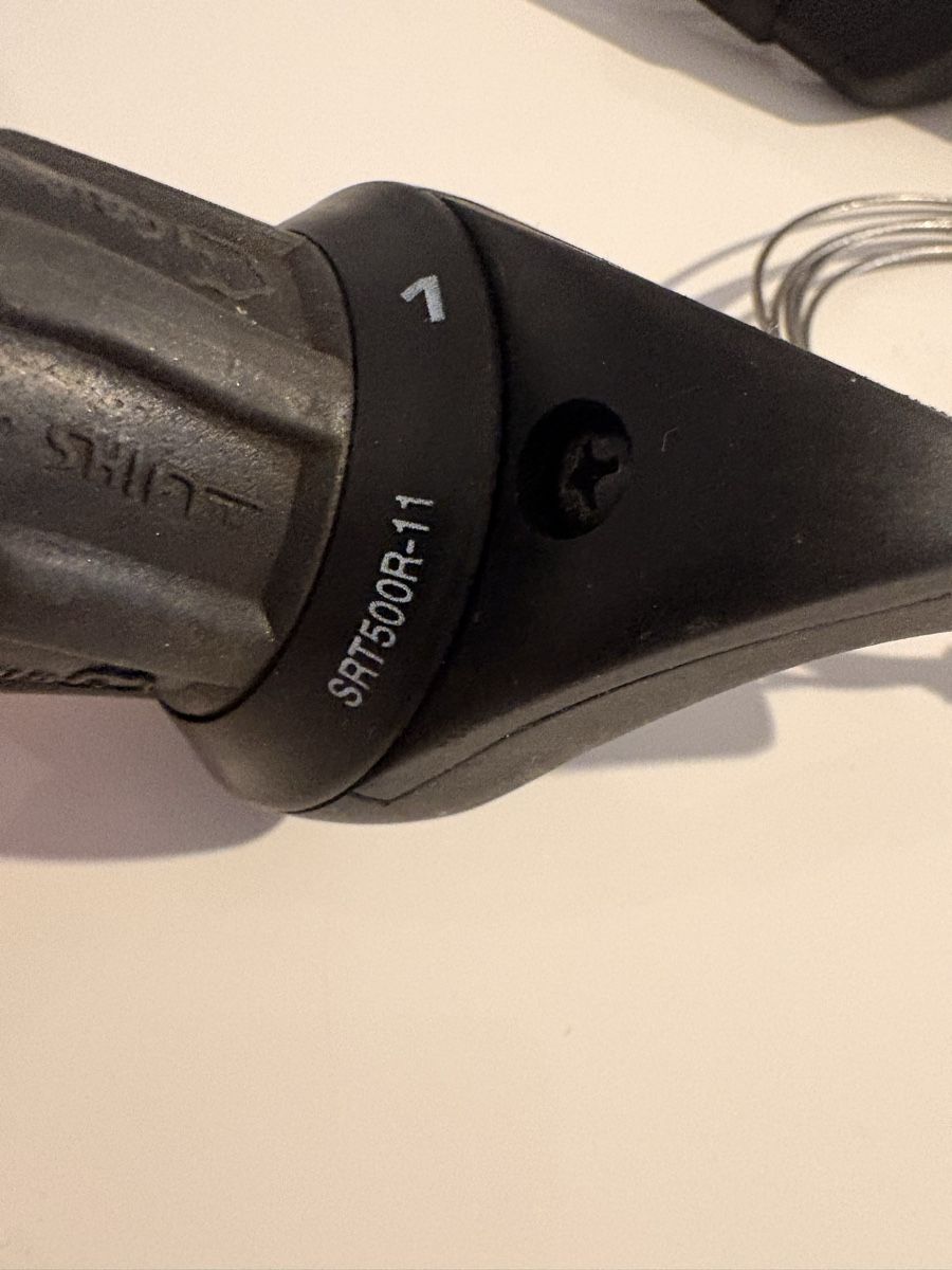 Pezzi di ricambio: Grip Schift 8x 3 speed retro mtb  – Usato da Giubiasco venduto da bulag 9