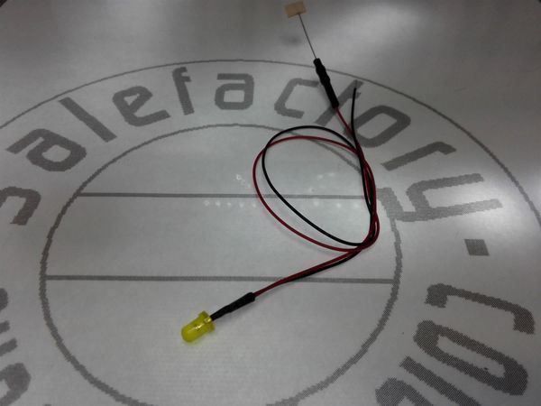 Componenti elettronici: Blink-LED 3mm, gelb, verkabelt 5+5=10 – Nuovo (secondo la descrizione) da Luzern venduto da Salefactory 2