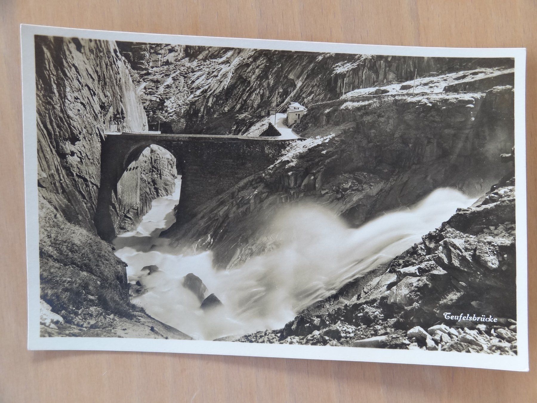 Cartoline postali: Teufelsbrücke - Pont du Diable - UR – Usato da St Léonard venduto da Riglin