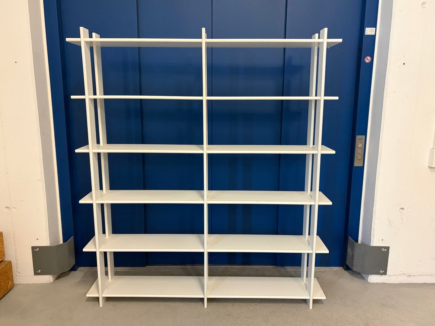 Scaffali: Holzregale weiss, gebraucht – Usato da Ebertswil venduto da Shinson_Hapkido_Cham