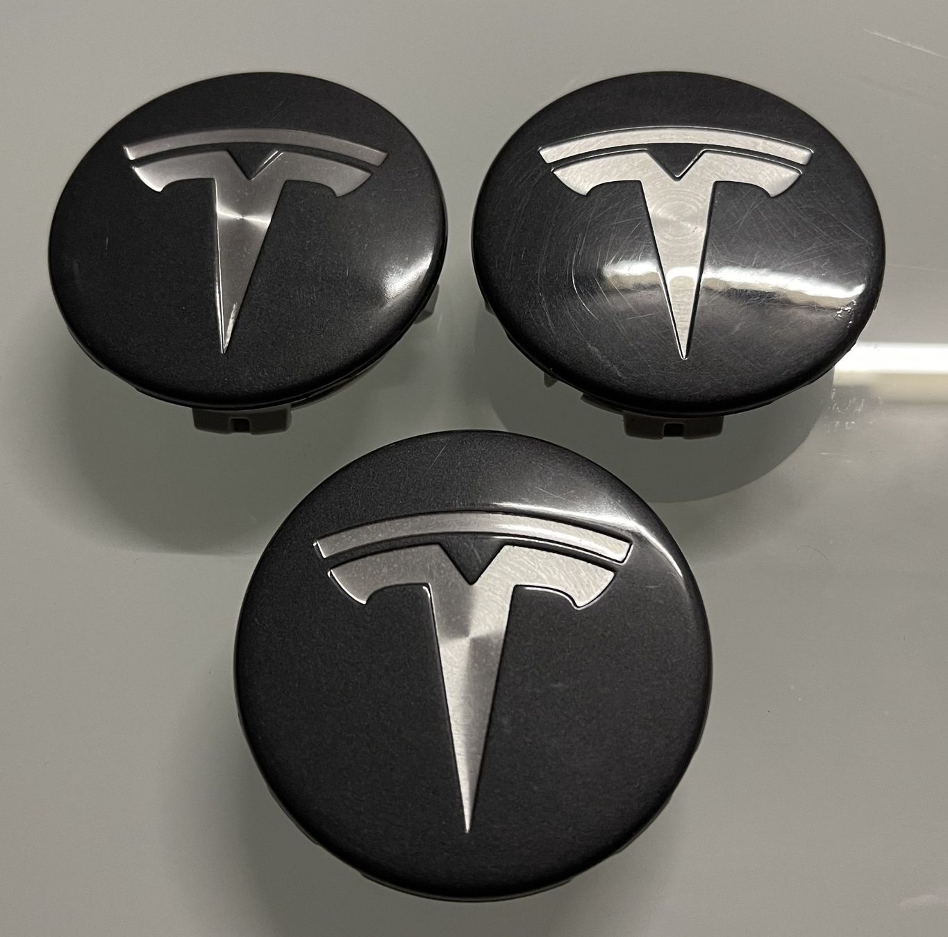 Tesla Tutti pezzi di ricambio auto: TESLA - Radkappen - 3 Stück – Nuovo (secondo la descrizione) da Oftringen venduto da Vucki 1
