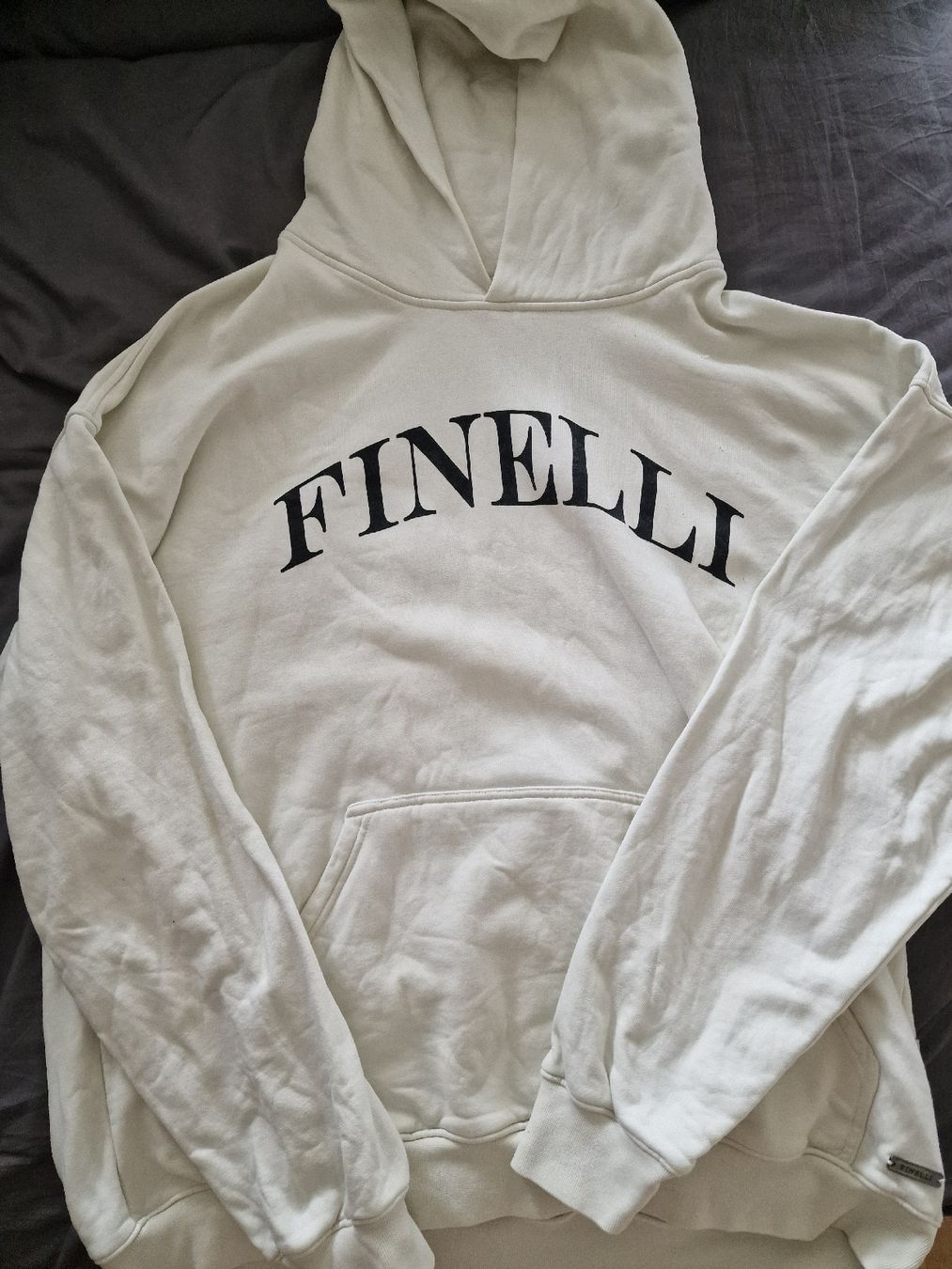 Maglioni & Felpe: Finelli Hoodie – Difettoso da Worblaufen venduto da DD11