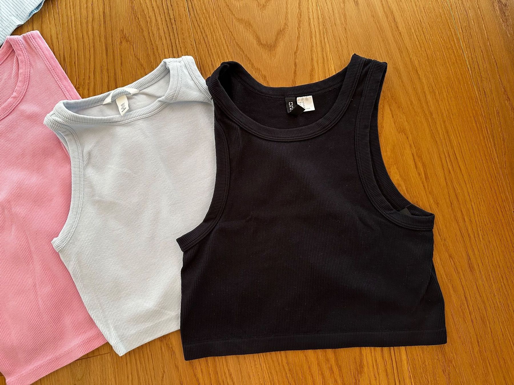 Lotti di vestiti: 9 Sommer Tops Gr. 34/36 – Usato da Sissach venduto da tapasu 4