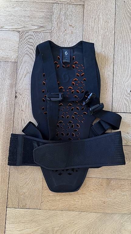 Protections: Scott Rückenprotektor / Backprotector – D'occasion à Magglingen/Macolin par ralfinho12 1