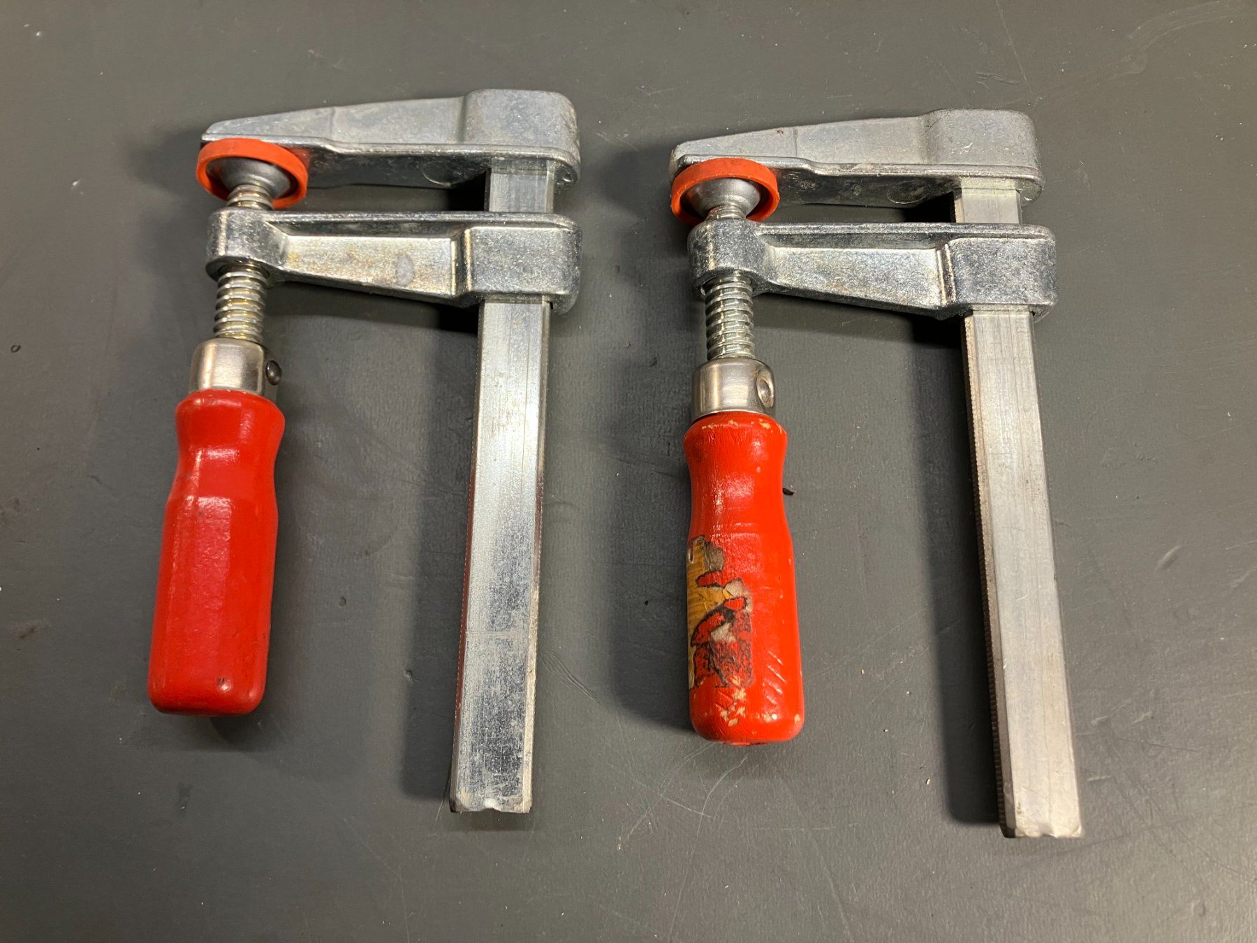 Tutti gli attrezzi: 2St. Profi Schraubzwingen ca. 150mm lang ab 1.- – Usato da Lichtensteig venduto da Buy24International 4