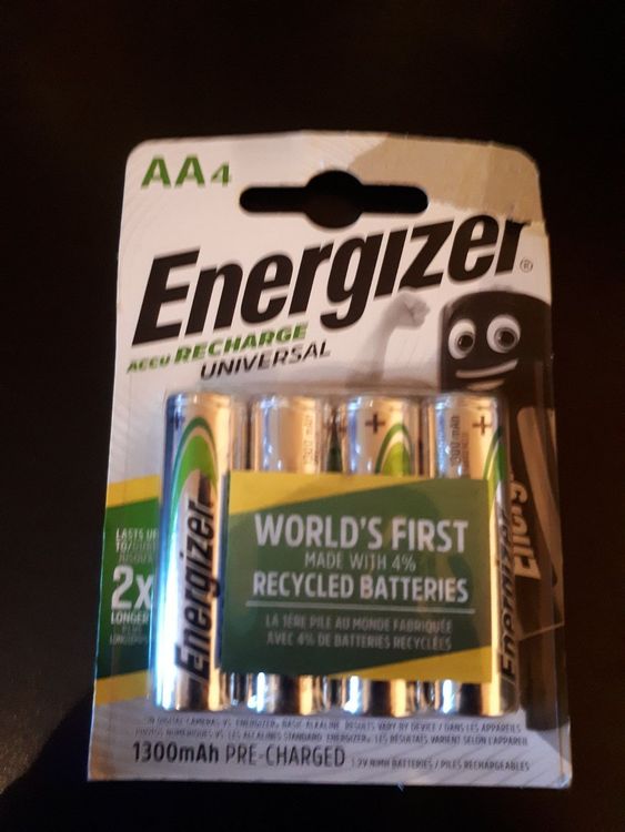 Energizer Accus: NEU - Energizer - 4x AA - Accu Recharge Univers - 2x longer – Neuf avec emballage d'origine à Liestal par LukiTrade