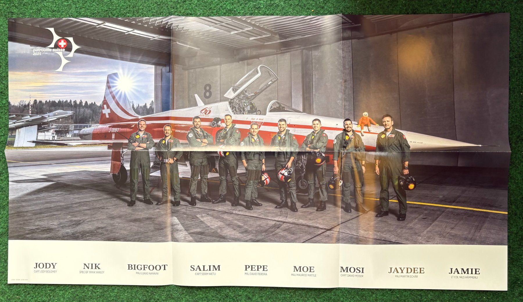 Armée suisse Armes blanches: PATROUILLE SUISSE 2025 MIT POSTER – D'occasion à Ostermundigen par wini63 6