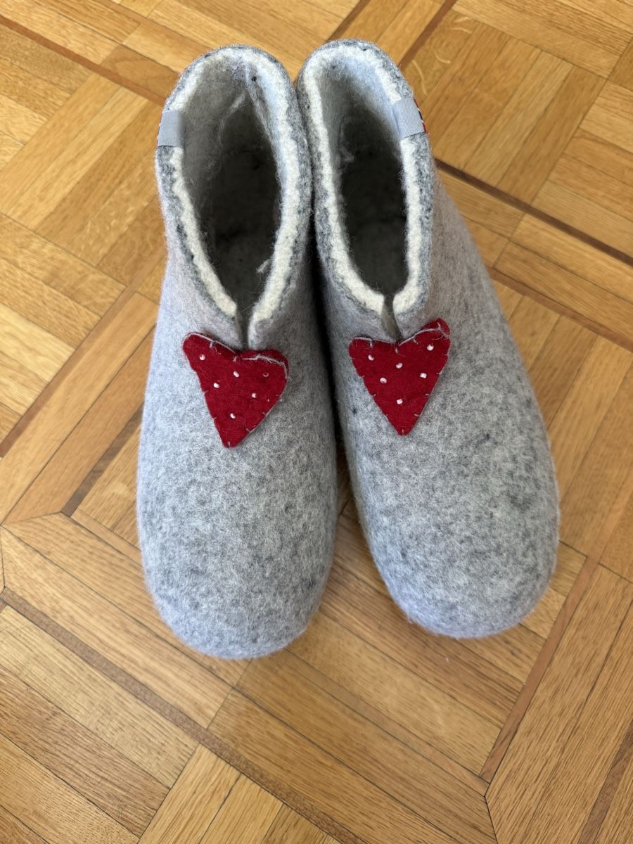 Calze: Wool slippers size 37 – Nuovo (secondo la descrizione) da Genève venduto da hai_2rp8