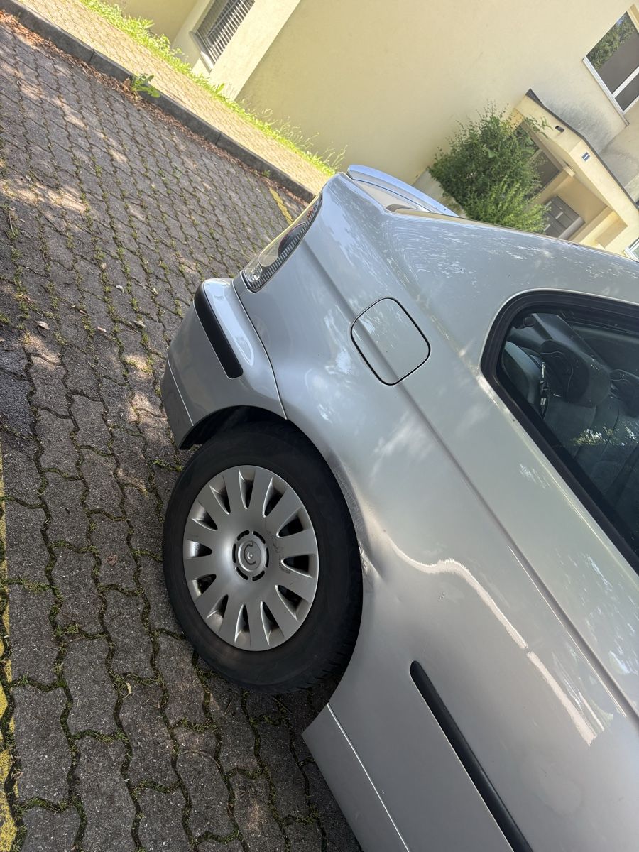 BMW Automobili: Bmw 316 Automat – Difettoso da Mettmenstetten venduto da shv_586n 1