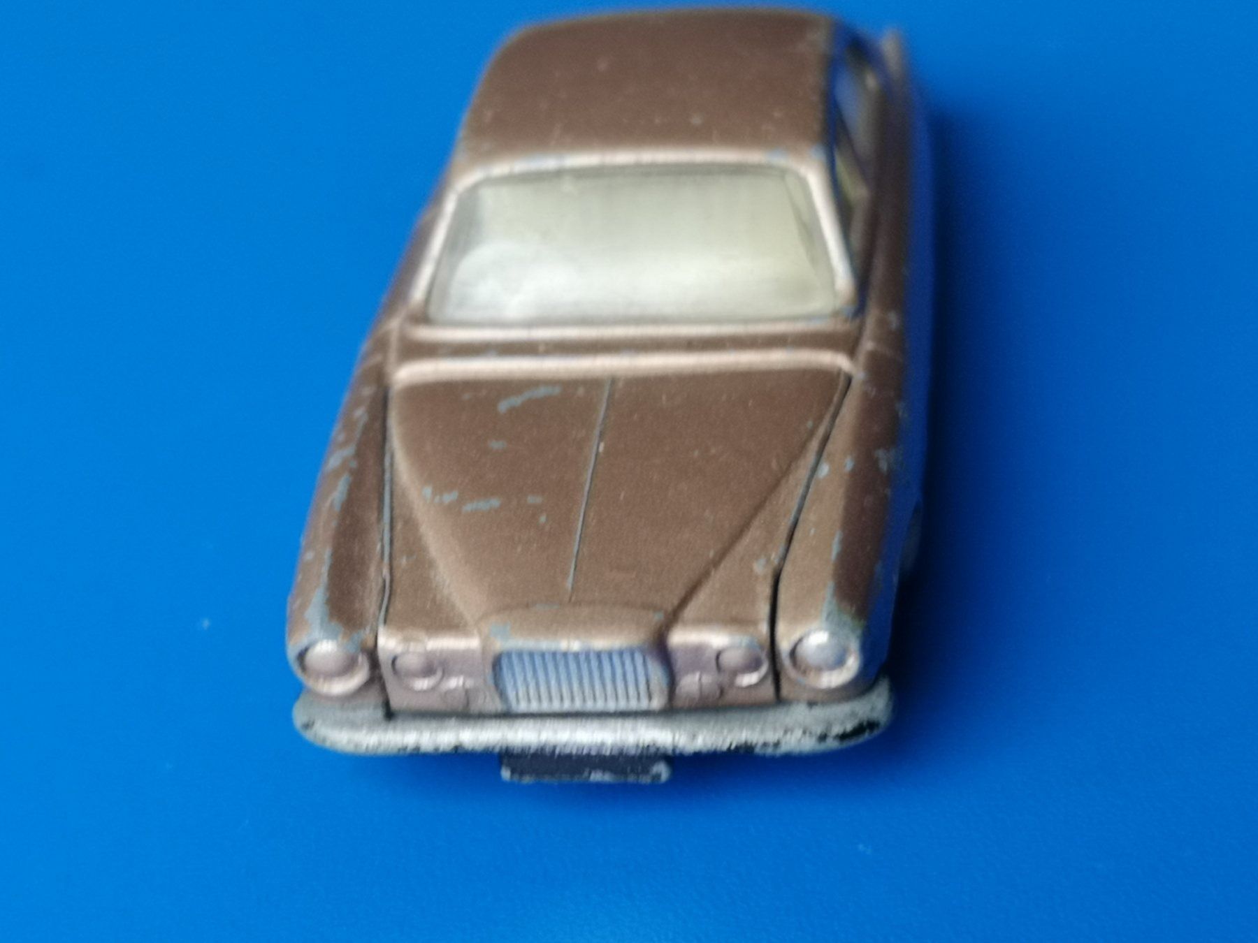 Lesney Modellautos: Jaguar MK10 & Triumph BY LESNEY – Gebraucht aus Schaffhausen von Leveron13 3