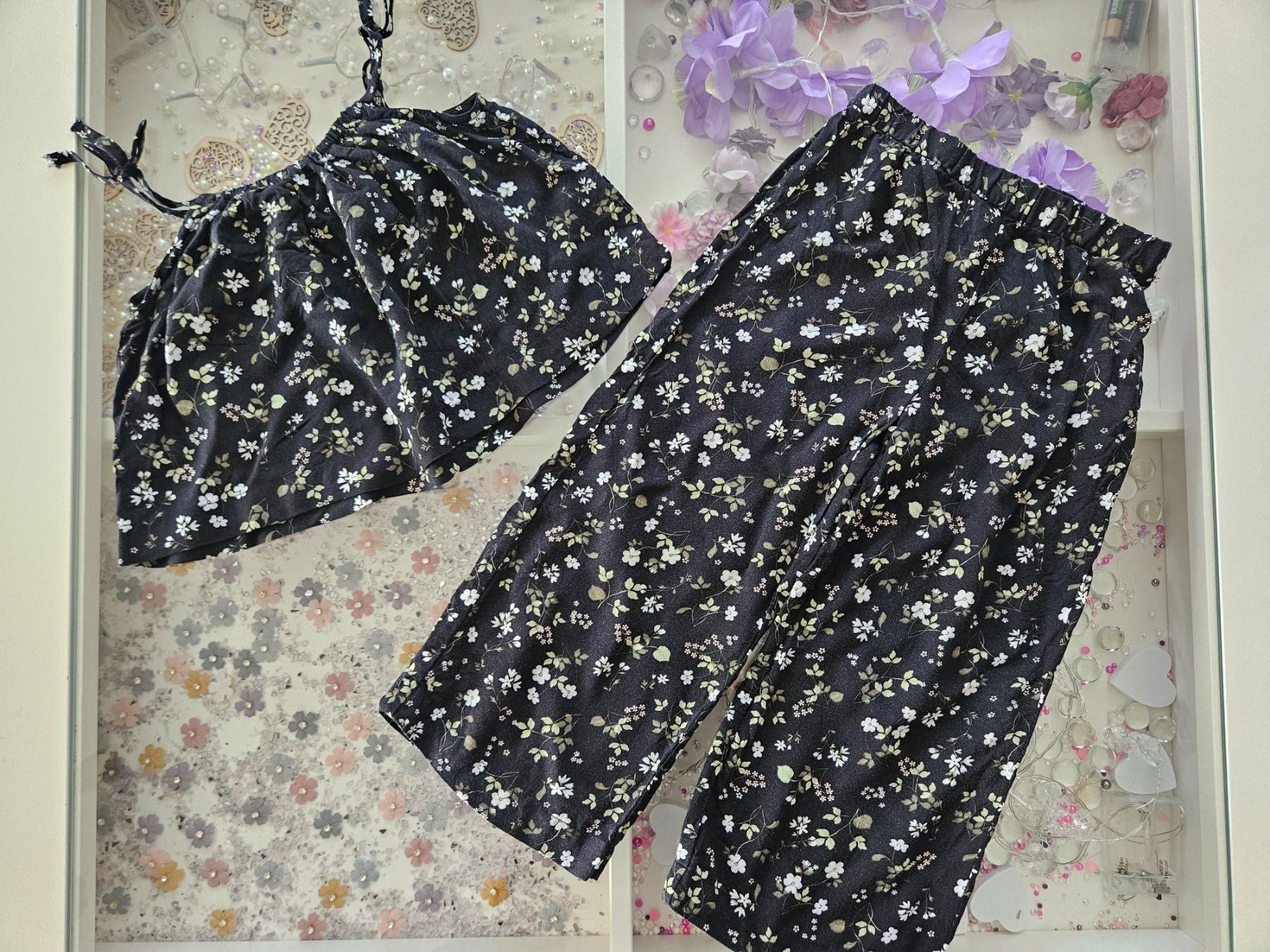 H&M Lotti & Set di vestiti: Süsser Mädchen Zweiteiliger set – Usato da Unterägeri venduto da Sleepbear