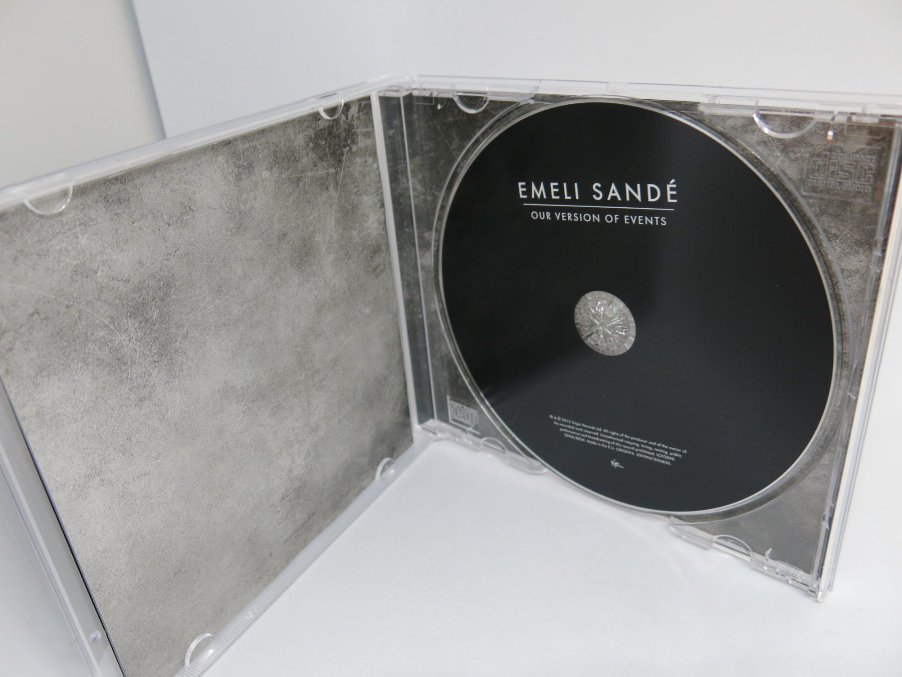 CDs: CD Emeli Sandé – Our Version Of Events – Gebraucht aus Ernetschwil von luisvonerni 1