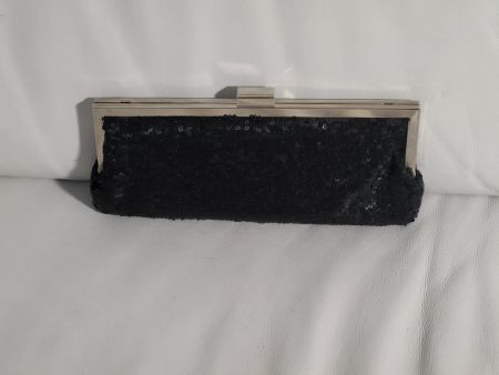 Clutch - Pochette - Tasche mit Umhängkette LURUENA