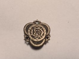 PNEU  DUNLOP  PRE-WAR  BADGE  VINTAGE  COLLECTION