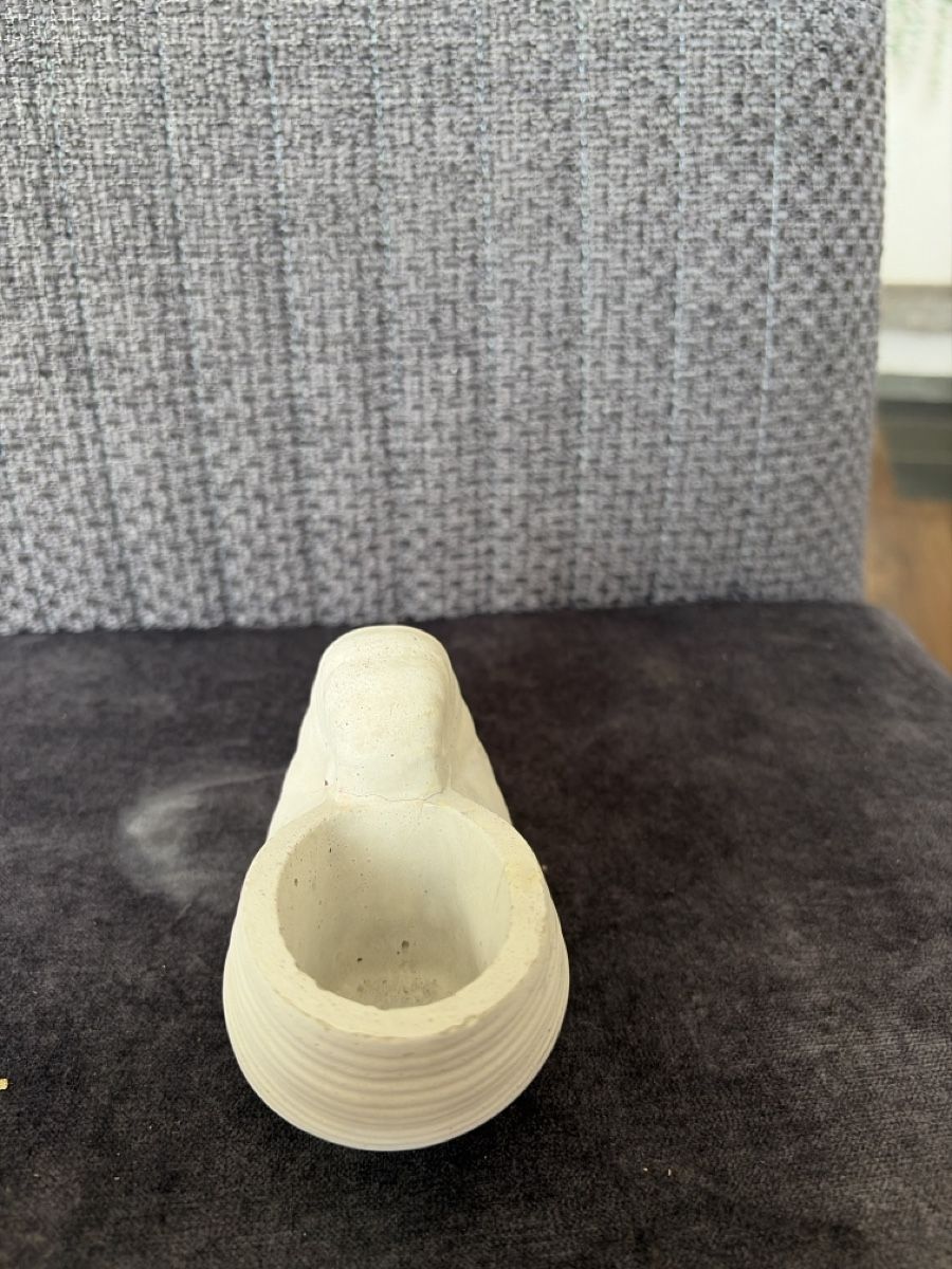 Tutte le decorazioni: Betonvase Muschel Form hellgrau  – Usato da Opfershofen TG venduto da dan_nxk8 1