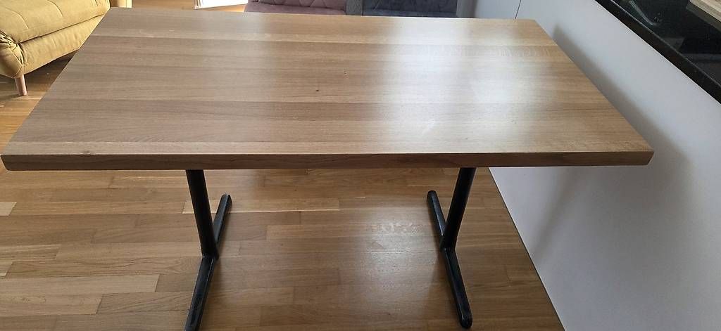 Tables: Tisch  – D'occasion à Schaffhausen par SZi5 3