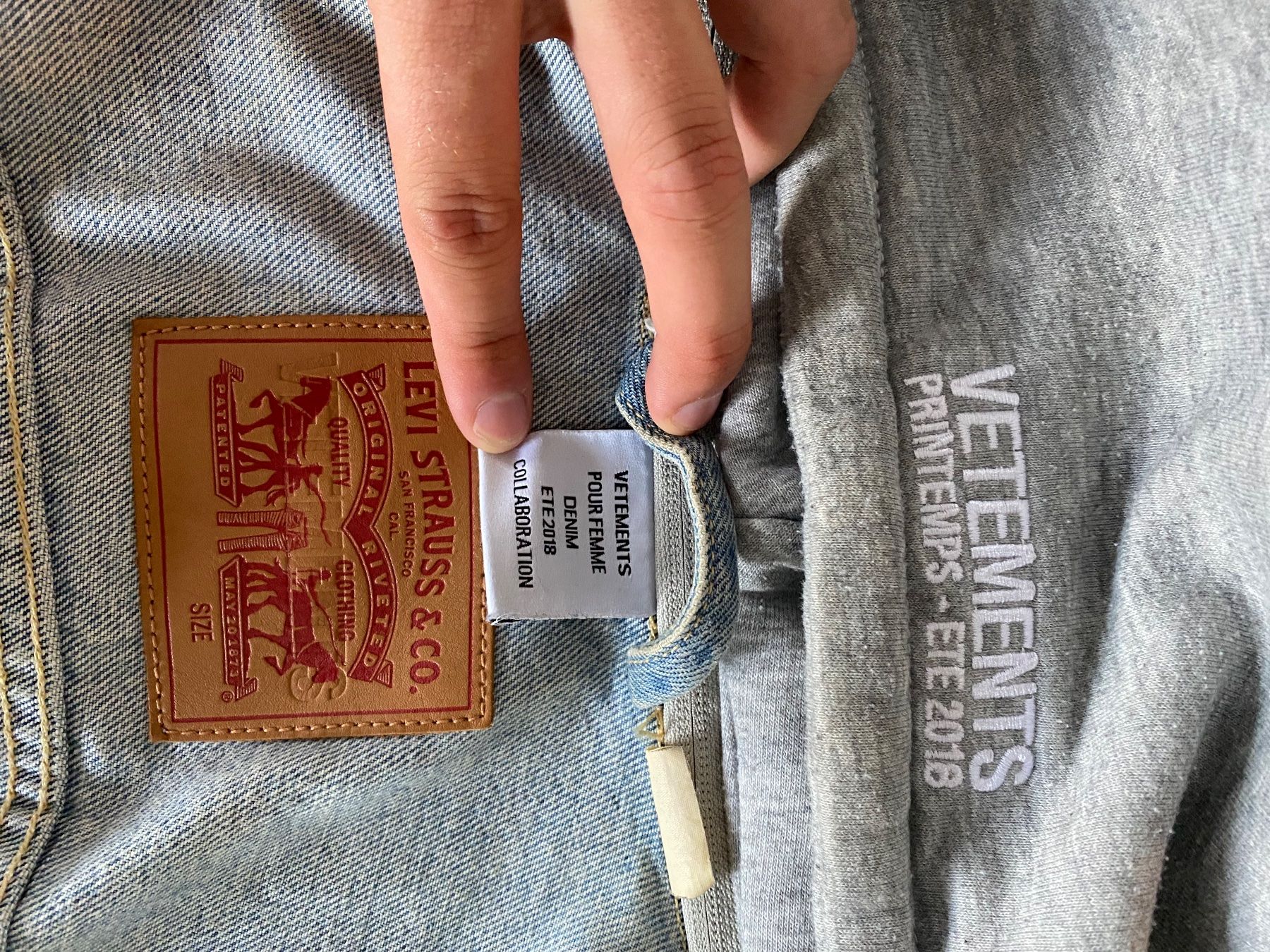 Levi's Giacche: Vetements x Levis Jeansjacke – Usato da Dielsdorf venduto da Anthony111 2
