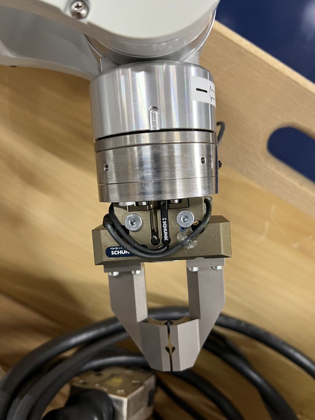 Alle Werkzeuge: Roboter Epson C4-A901S inkl. RC700 Steue – Gebraucht aus Zuchwil von dragosmd-maschinen 4