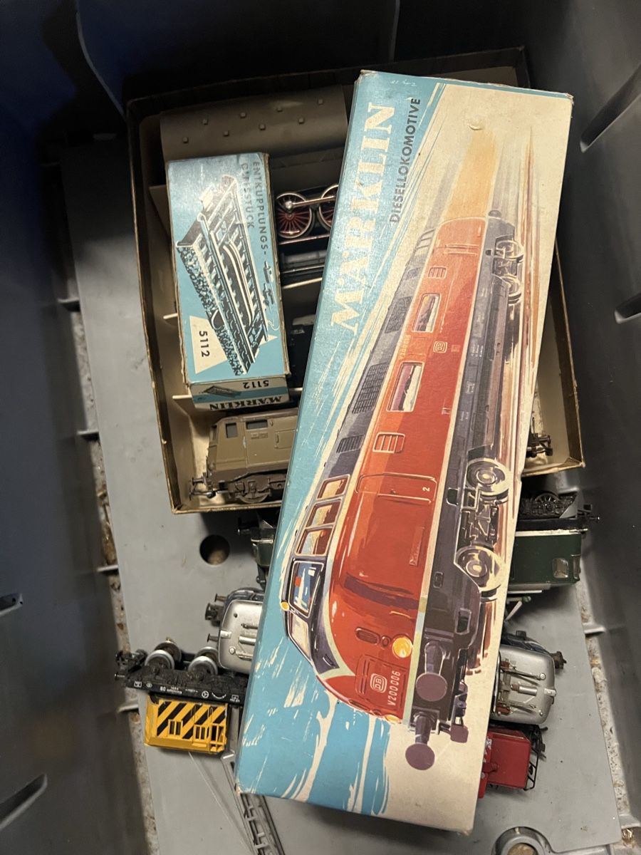 Märklin Modelleisenbahnen: Marklin Eisenbahn Zubehör Loks Konvolut – Gebraucht aus Dittingen von Bellevista 6