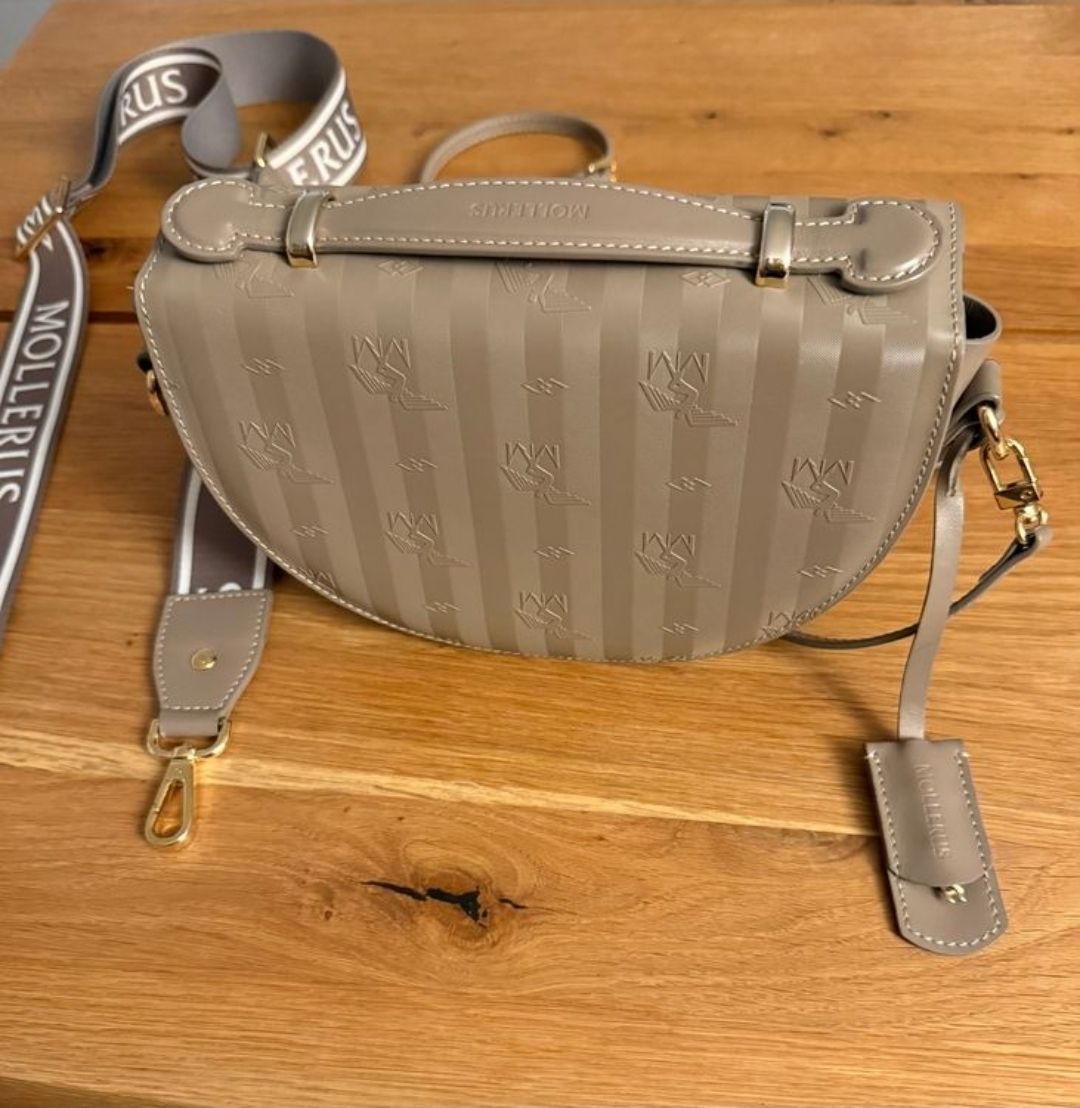 Borse da donna: Mollerus Tasche + Accessoire  – Usato da Weiach venduto da Vin_tage 1