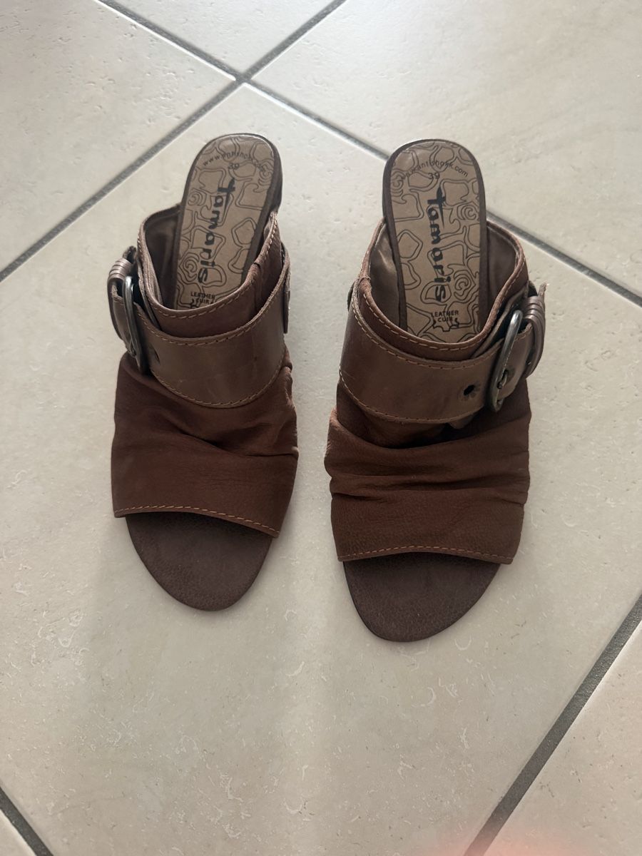 Tamaris Chaussures femmes: Pantoletten Gr. 39 Leder – Neuf (Voir description) à Greifensee par Tschappala