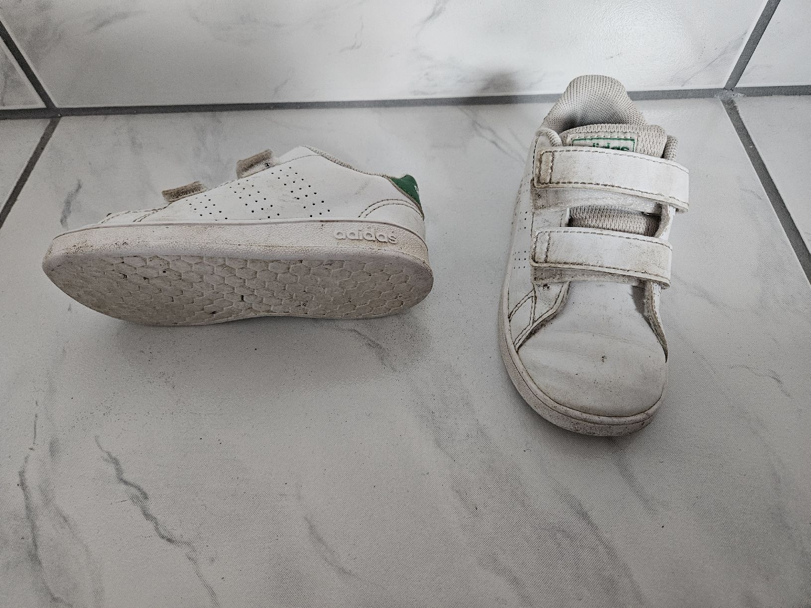 Adidas Scarpe per ragazzi: Weiss Grüne Adidas Sneakers Gr. 25 – Usato da Arni AG venduto da Chaeschpe_04