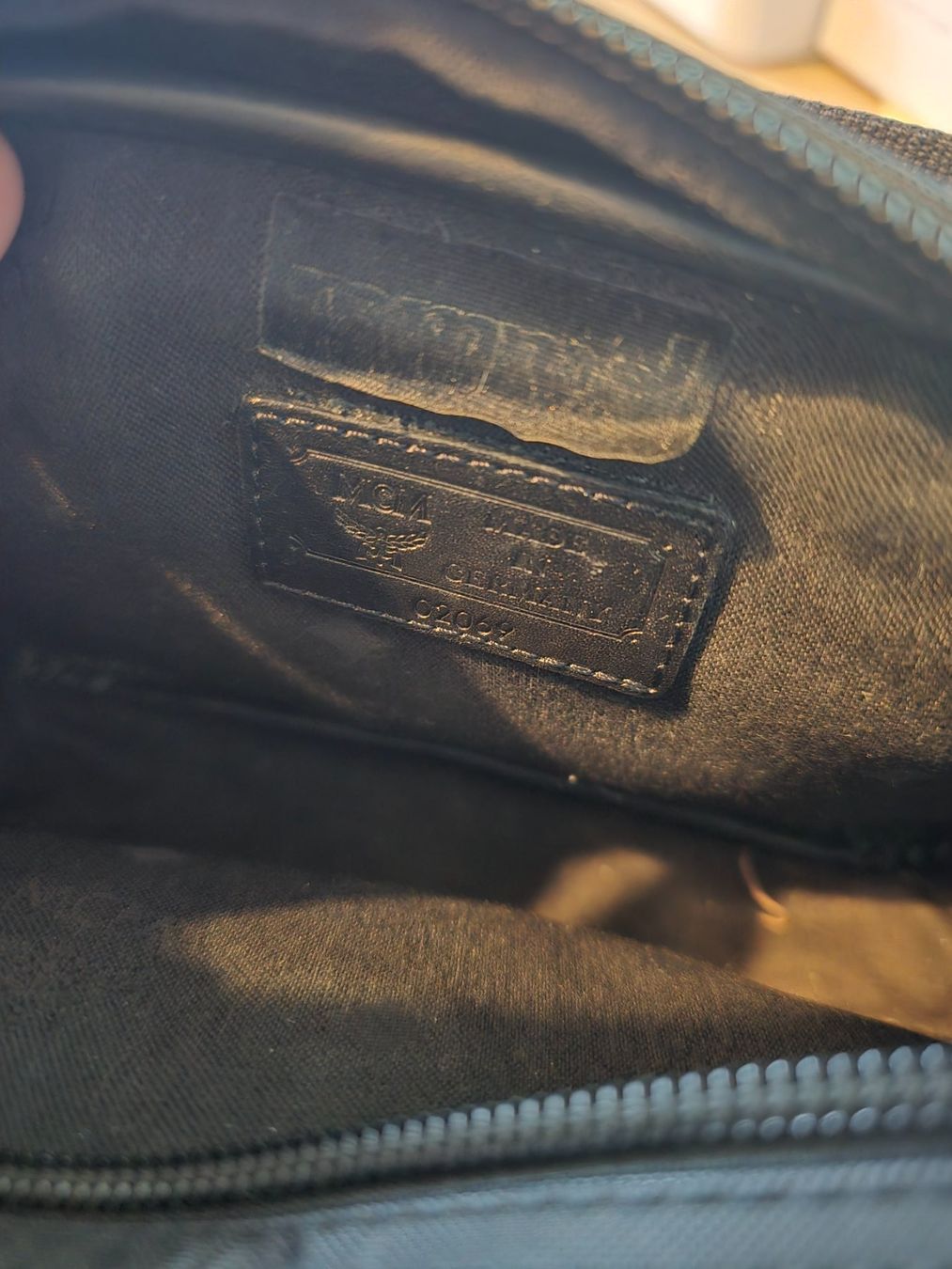 Mcm Taschen: MCM Tasche Schwarz Monogramm – Gebraucht aus Gommiswald von foundandreloved 4