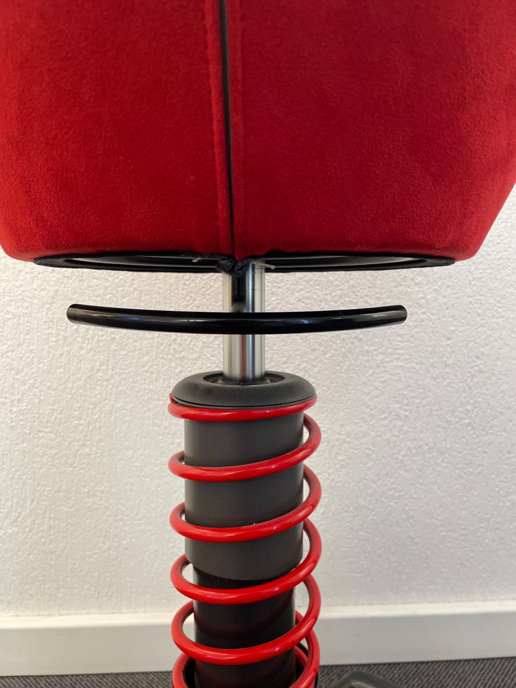 Stühle: Original SWOPPER ergonomischer Stuhl /Hocker – Gebraucht aus Neunkirch von  3