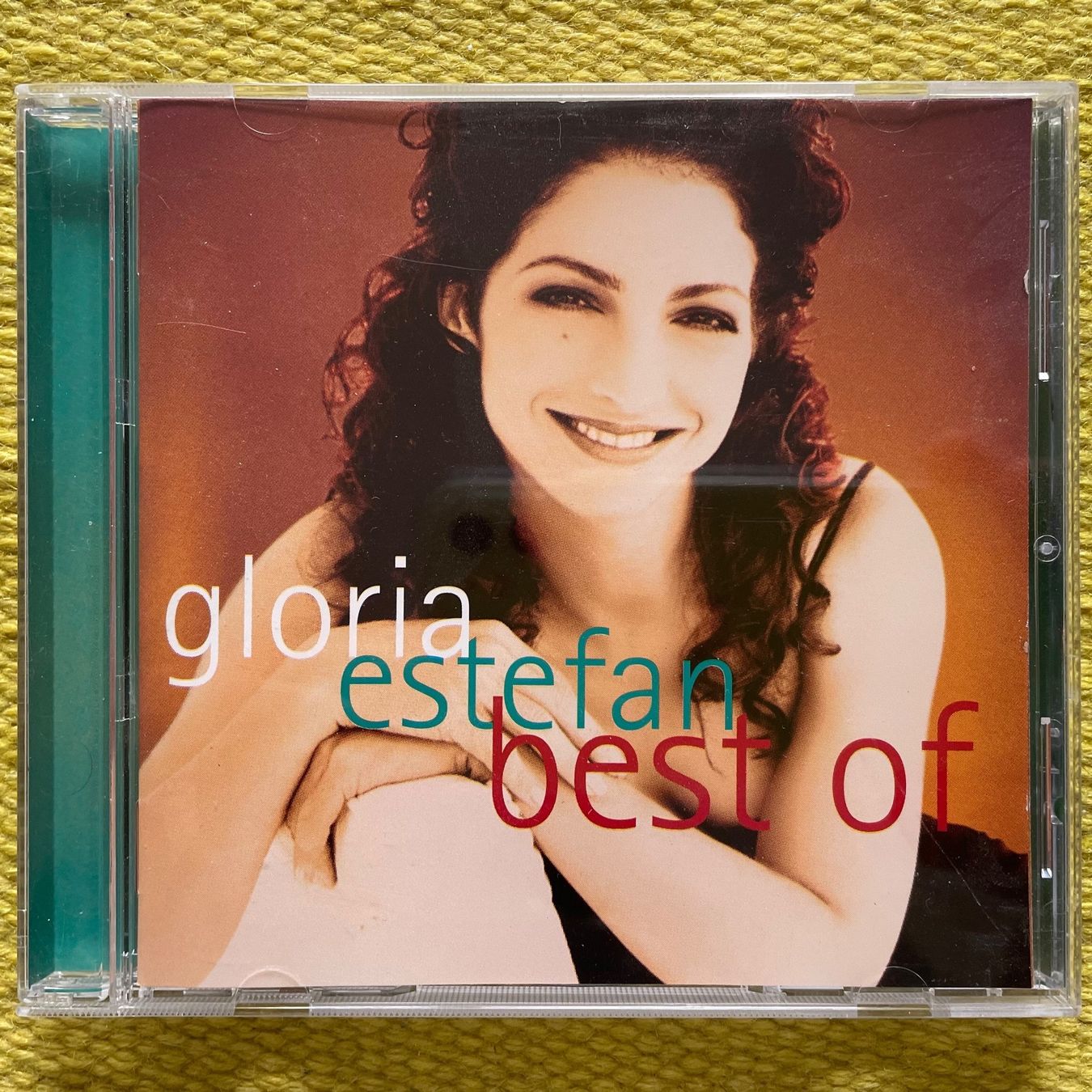 CDs: GLORIA ESTEFAN-BEST OF – Gebraucht aus Rorschacherberg von CD-Roli