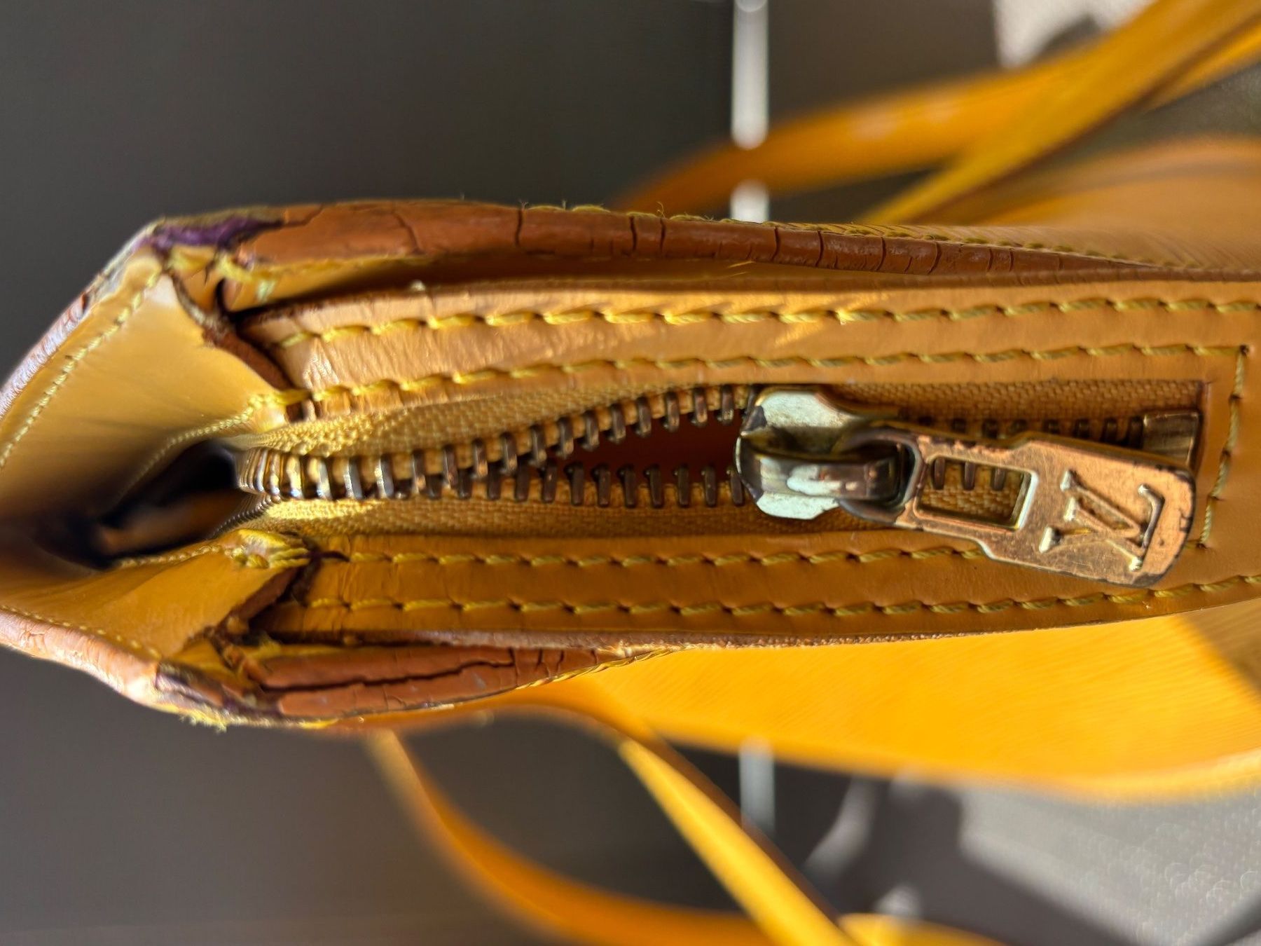 Louis Vuitton Borse da donna: Louis Vuitton Handtasche Gelb Epi Leder – Usato da Küsnacht ZH venduto da MaBaCa 4