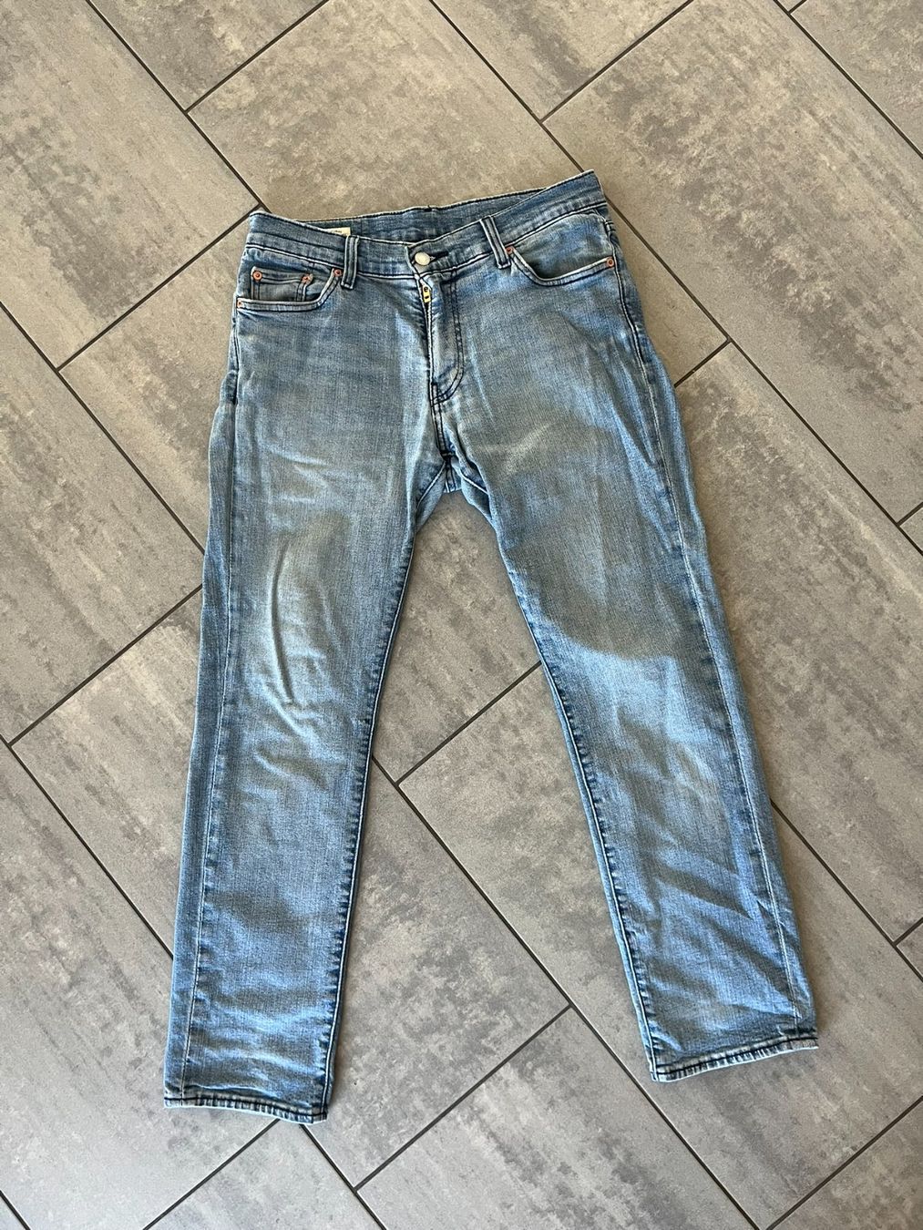 Levi's Jeans: LEVIS Jeans Hellblau – D'occasion à Otelfingen par Denis_ZH