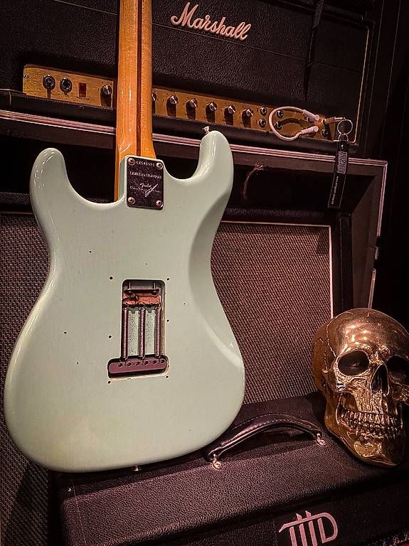 Fender Musikinstrumente: Fender Stratocaster custom shop 65 journey men 2019 – Gebraucht aus Montreux von Alligator-AMPS 3