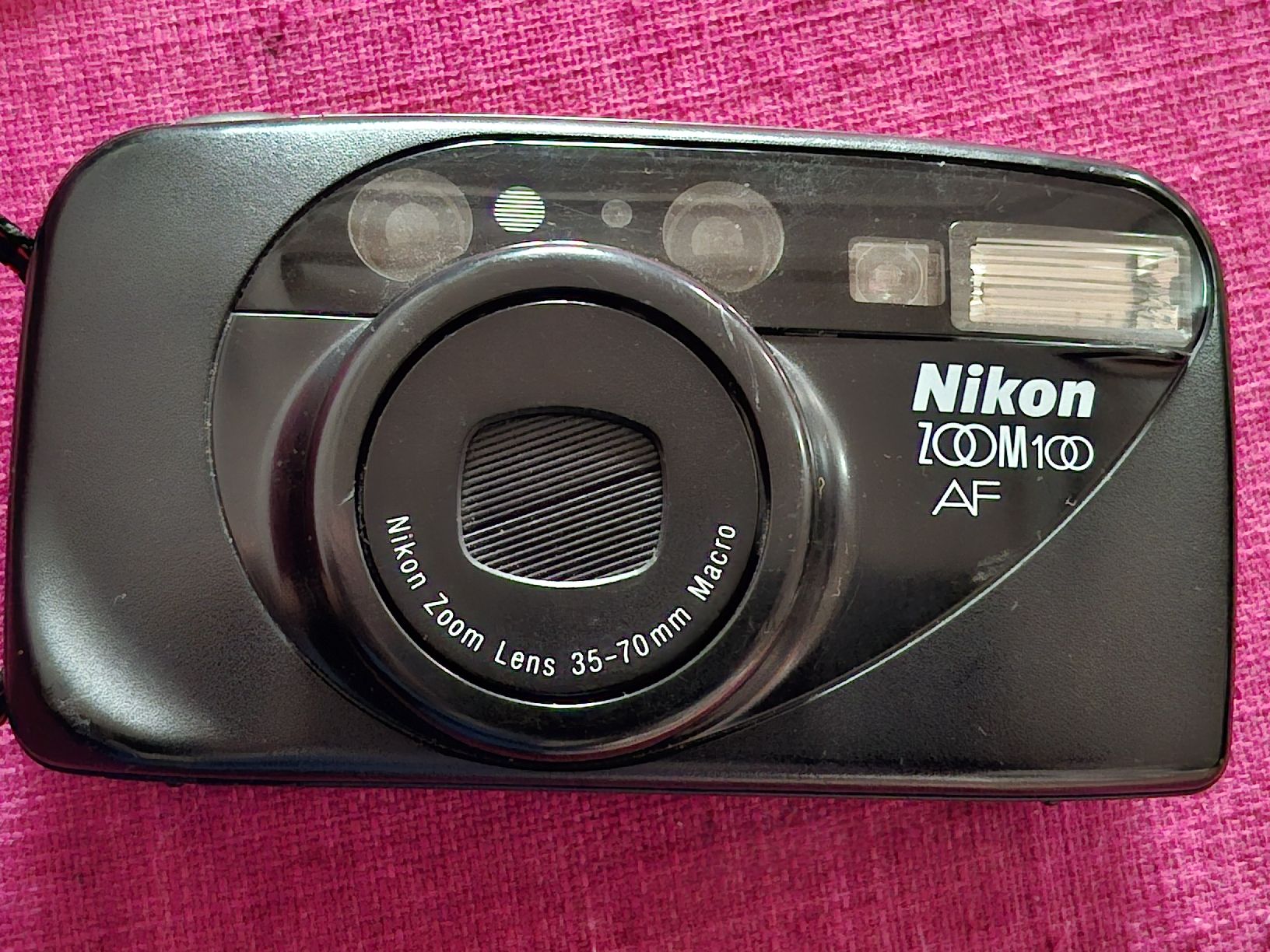 Nikon Kamera: Kamera / Appareil photo "Nikon" – Gebraucht aus Neuchâtel von Grandloupblanc 1