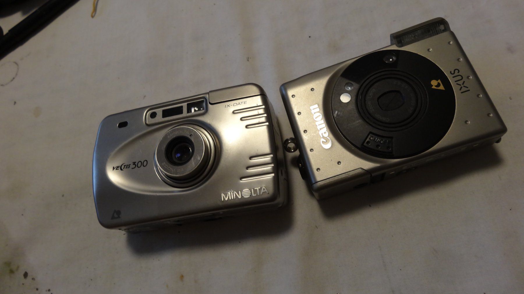 Canon Kamera: 3 STK  ANTIK FILM KAMERAS – Gebraucht aus zürich von ahmad01 4