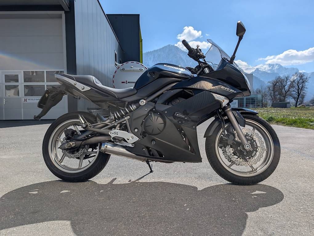 Kawasaki Strasse: Kawasaki ER-6f mit Zubehör – Gebraucht aus Fideris von Miri.fa 2