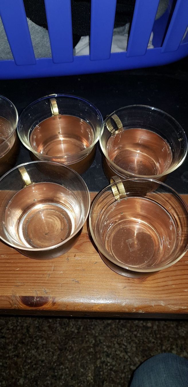 Bicchieri: TEEGLÄSER MIT KUPFERHALTER – Usato da GLARUS venduto da Glarus4 2