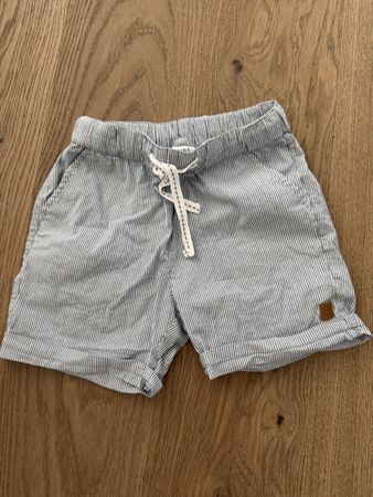HUST and CLAIRE Shorts gestreift 110/5y