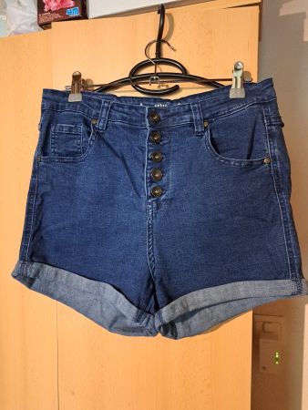 Short taille haute en jean bleu foncé