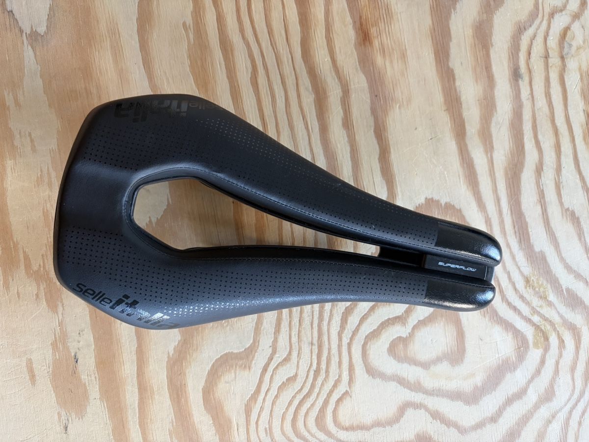 Selle Italia Pezzi di ricambio: Selle Italia watt - triathlon TT saddle – Usato da Zürich venduto da JAGD-bikes