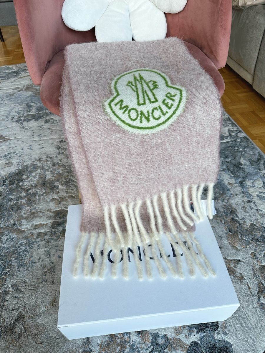 Moncler Foulard & Sciarpe: Moncler Wool Scarf, Excellent Condition! Complete Set! – Nuovo (secondo la descrizione) da Spreitenbach venduto da Wa-C789 4