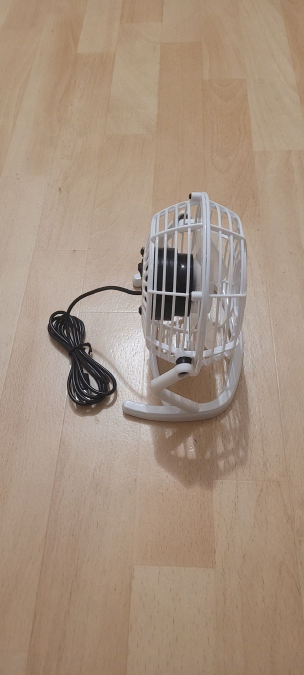 Ventilatori: Kleiner USB Ventilator – Nuovo e nell'imballaggio originale da Schwyz venduto da Vesparider01 1