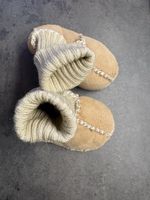 Warme Baby- Hüttenschuhe/Finken für den Winter, Grösse 21/22